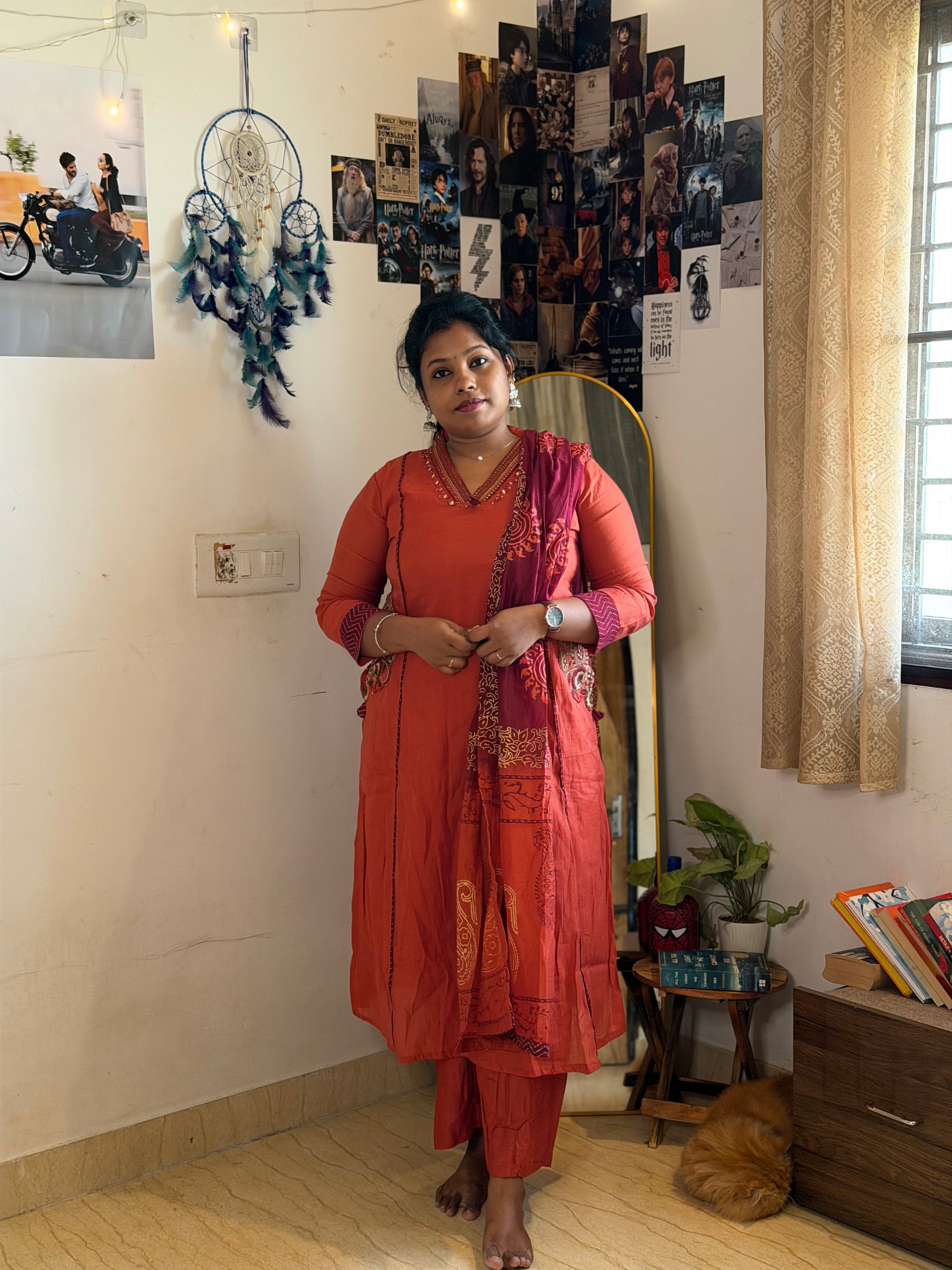 RUGHA 23 - Handloom Mul Chandari Rust Orange Kurti Set