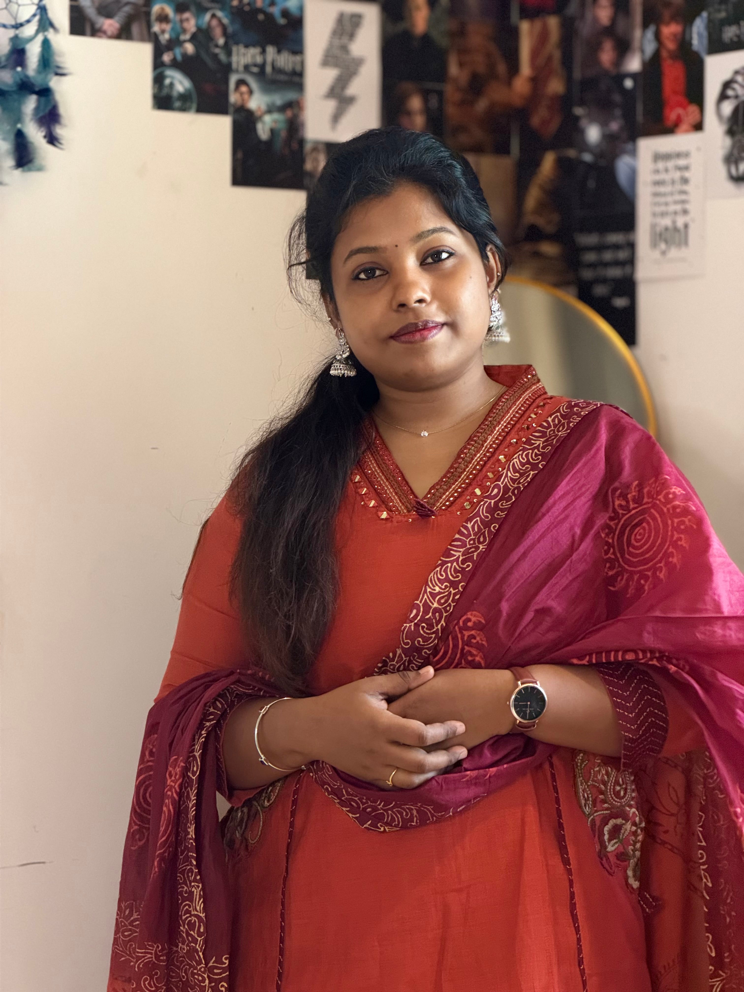 RUGHA 23 - Handloom Mul Chandari Rust Orange Kurti Set