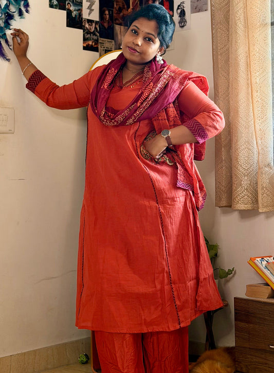 RUGHA 23 - Handloom Mul Chandari Rust Orange Kurti Set