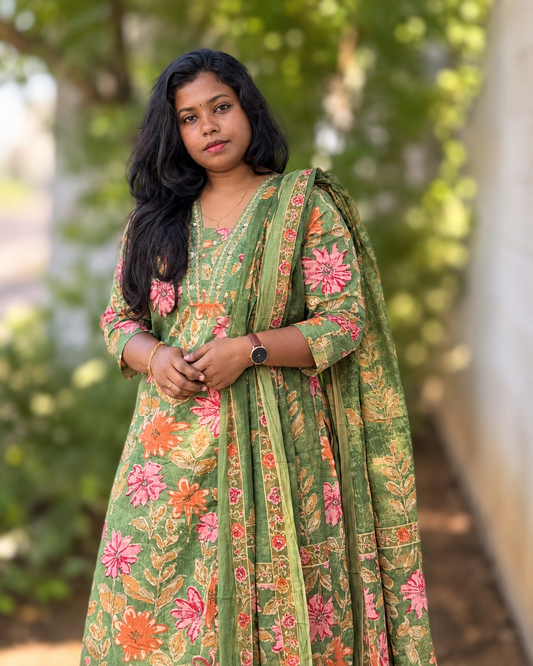 RUGHA 38 - Aaranya Floral Cotton Set