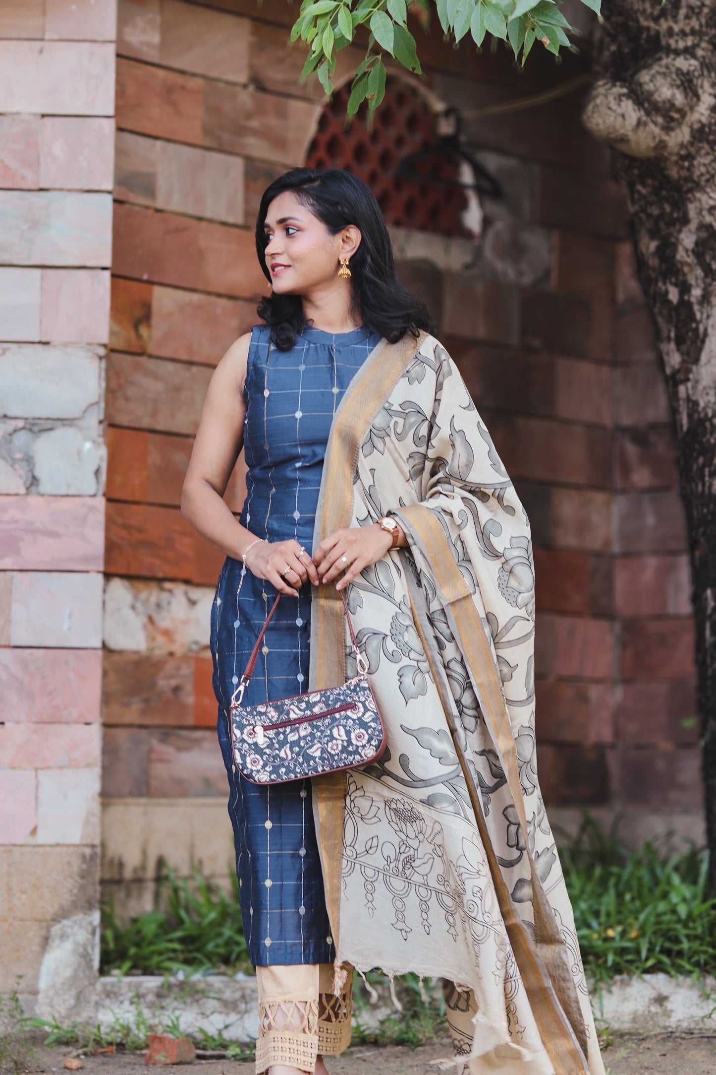 RUGHA 01 - Dark Blue Silk top with Kalamkari Duppata