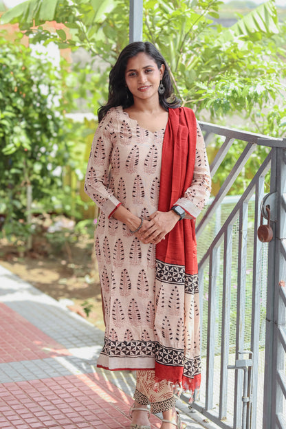 RUGHA 16 - Cream Cotton Set